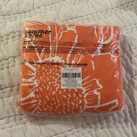 Summer and Rose Round Towel - Picture 3 of 3